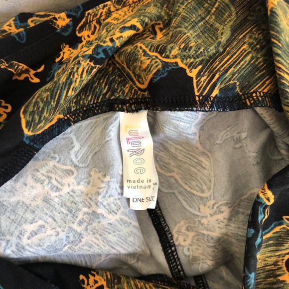 LuLaRoe NWOT Leggings Map Print - Picture 3 of 3